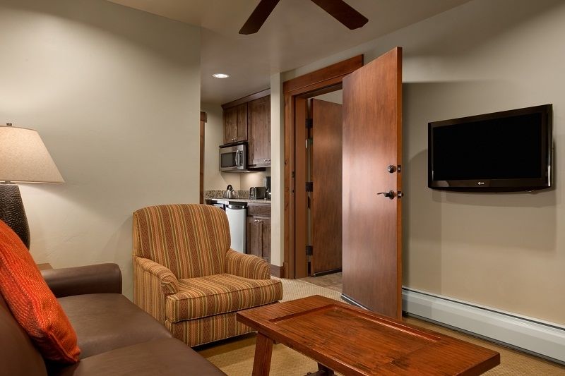 Grand Lodge On Peak 7 Breckenridge Room photo